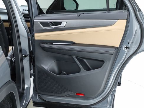 New 2026 Volkswagen Atlas Cross Sport SE image 70