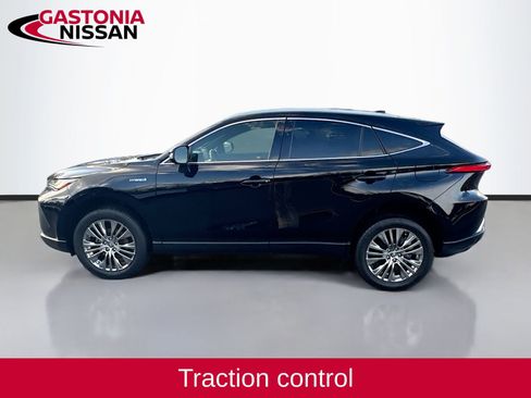 Used 2021 Toyota Venza XLE w/ Softex Package image 5