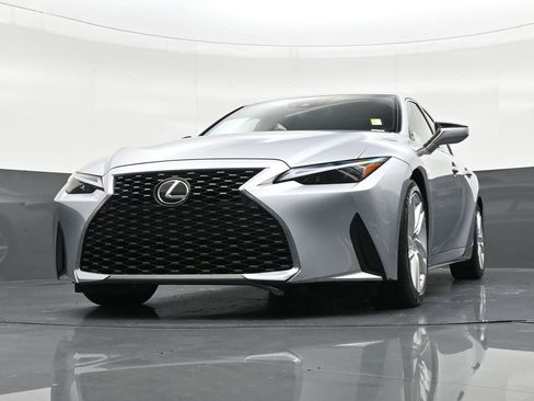 Used 2021 Lexus IS 300 w/ Comfort Package image 30