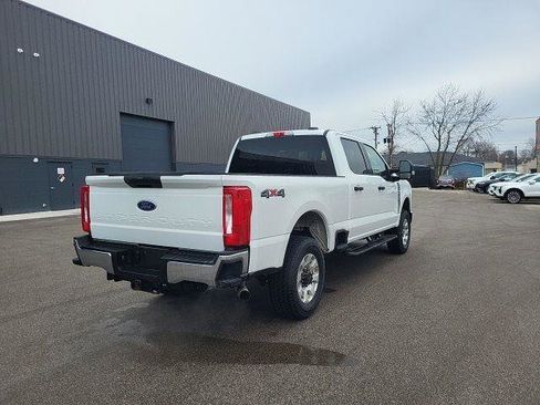 Used 2024 Ford F250 XLT image 3