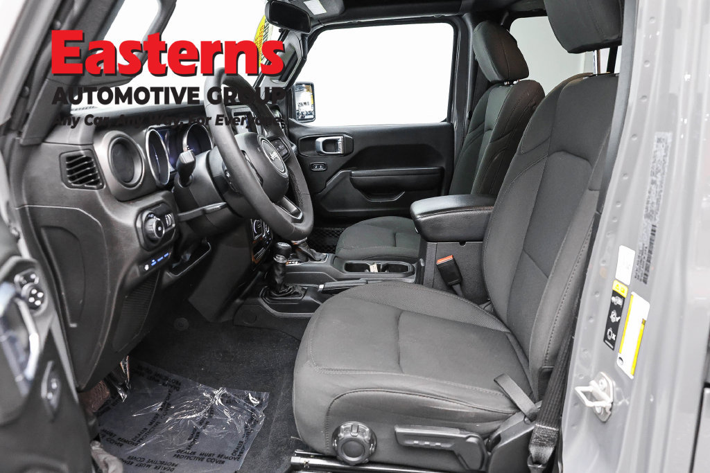 Used 2023 Jeep Wrangler Unlimited w/ Cold Weather Group AWD/4WD image 15