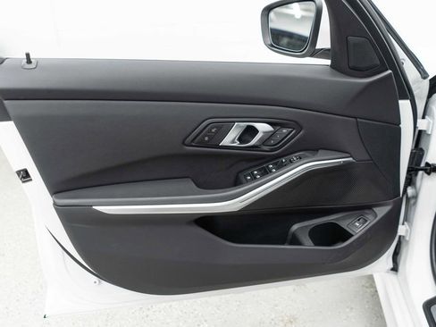 Used 2025 BMW 330i xDrive Sedan w/ Convenience Package image 13