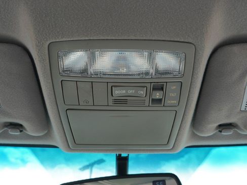 Used 2007 Toyota Camry XLE FWD image 22