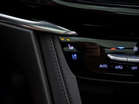 Certified 2025 Cadillac XT6 Premium Luxury w/ Platinum Package AWD/4WD image 23