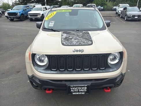 Used 2017 Jeep Renegade Trailhawk AWD/4WD image 9
