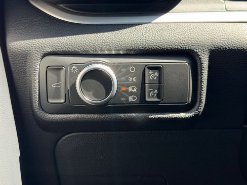 Used 2022 Ford Explorer XLT AWD/4WD image 14