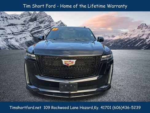 Used 2023 Cadillac Escalade Sport image 2