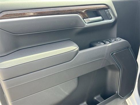 New 2026 GMC Sierra 1500 Elevation w/ LPO, Elevation Black Package image 10