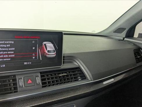 Used 2018 Audi SQ5 Premium Plus w/ Navigation Package image 34