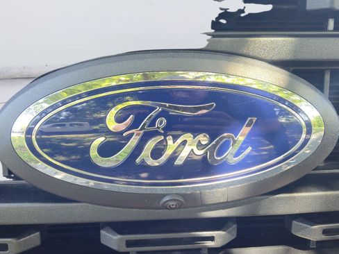 Used 2022 Ford F150 XL w/ Equipment Group 101A High RWD image 9
