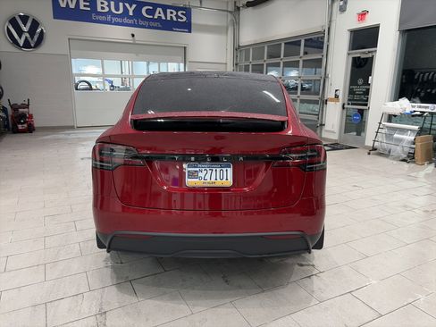 Used 2023 Tesla Model X image 7