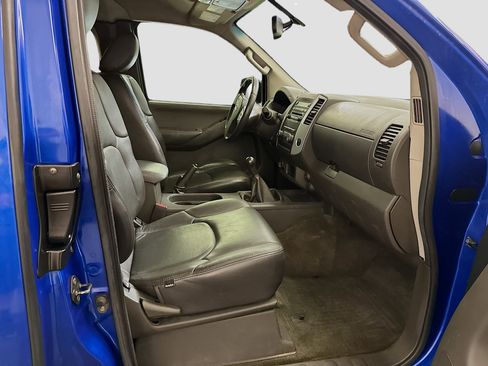 Used 2012 Nissan Frontier SV w/ SV Premium Utility Pkg AWD/4WD image 30