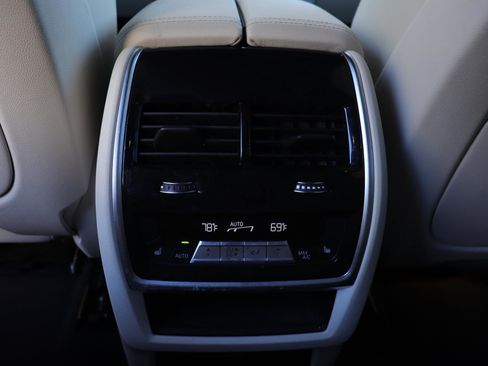 Used 2022 BMW X5 xDrive45e w/ M Sport Package image 26