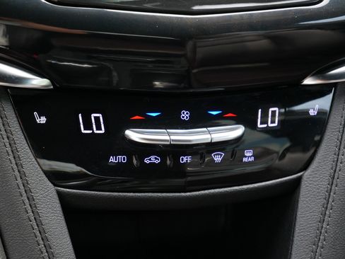 Used 2022 Cadillac XT6 Premium Luxury w/ LPO, Floor Liner Package AWD/4WD image 23