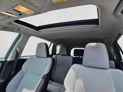 Used 2017 Toyota RAV4 XLE FWD image 15