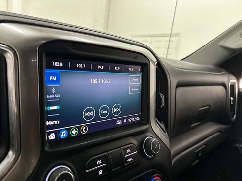 Used 2021 Chevrolet Silverado 1500 LT AWD/4WD image 46