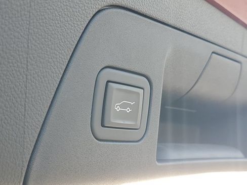Certified 2023 Buick Envision Essence AWD/4WD image 8