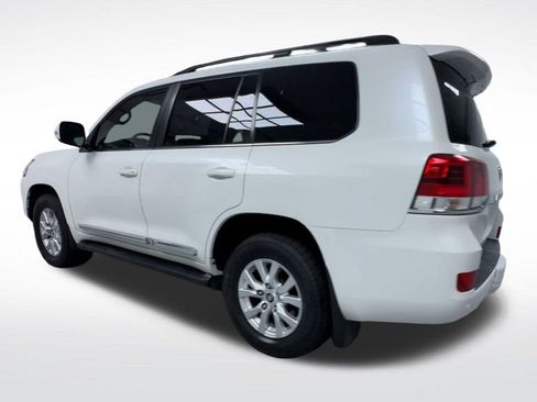 Used 2016 Toyota Land Cruiser AWD/4WD image 6
