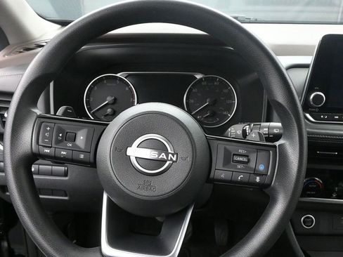 Used 2023 Nissan Rogue SV image 13