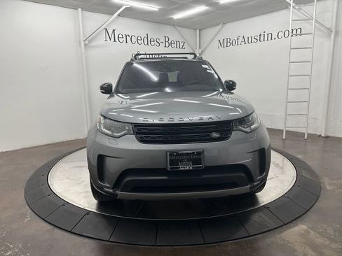 Used 2020 Land Rover Discovery HSE image 2