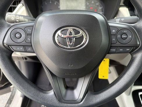 Certified 2025 Toyota Corolla Cross L FWD image 22