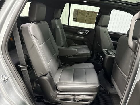 Used 2024 Chevrolet Tahoe Z71 w/ Luxury Package AWD/4WD image 28
