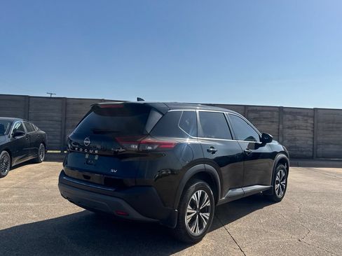 Certified 2023 Nissan Rogue SV FWD image 10