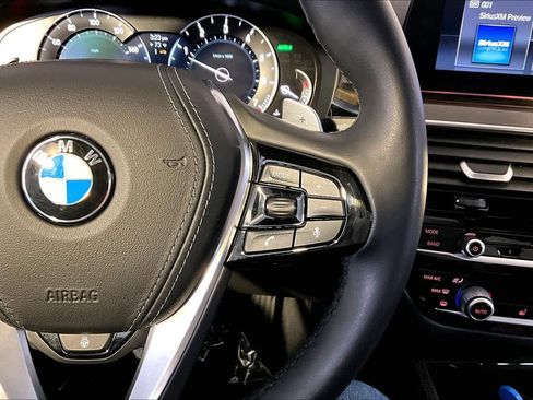 Used 2018 BMW 540i xDrive image 25