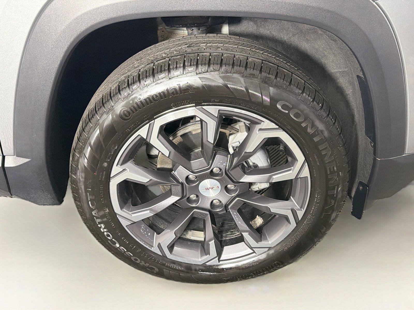 Used 2025 GMC Terrain Elevation w/ Elevation Premium Package AWD/4WD image 37