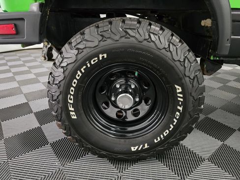 Used 1988 Suzuki Samurai 4WD Soft Top image 18