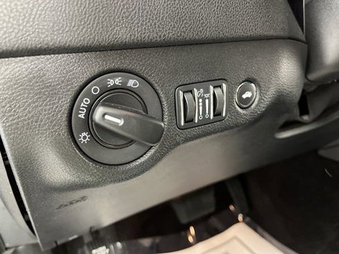Used 2023 Dodge Charger SXT RWD image 26