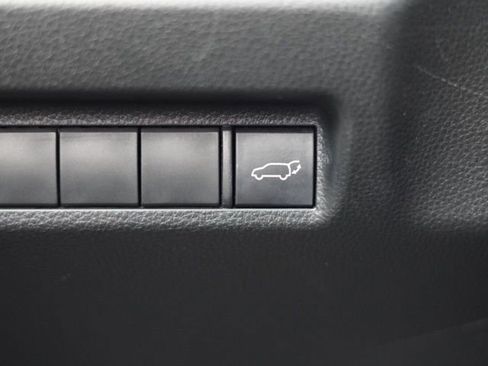 Used 2023 Toyota RAV4 XLE Premium image 20