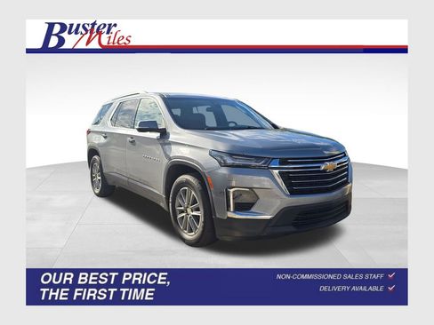 Used 2023 Chevrolet Traverse LT FWD image 1