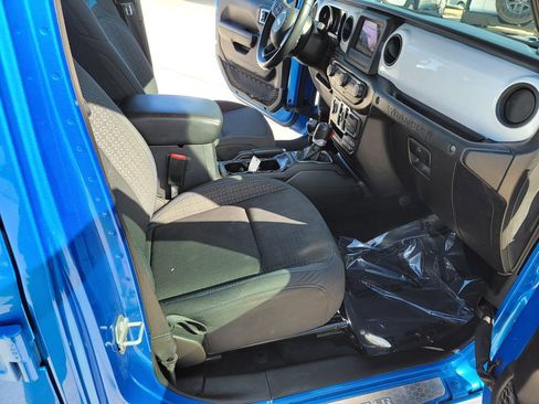 Used 2021 Jeep Wrangler Unlimited Sport AWD/4WD image 13