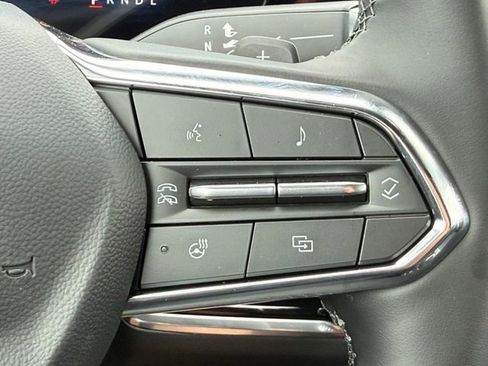 New 2026 Chevrolet Equinox LT w/ Convenience Package II FWD image 9