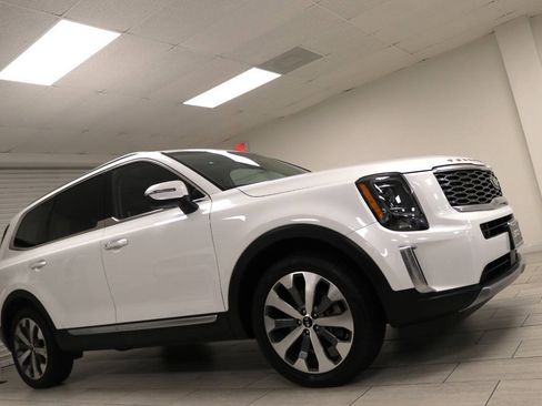 Used 2020 Kia Telluride S FWD image 11