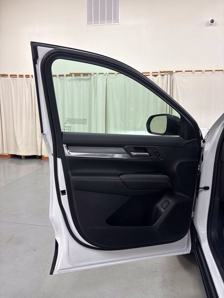 Used 2026 GMC Terrain Elevation w/ Elevation Premium Package FWD image 15