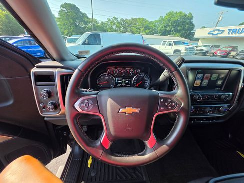 Used 2015 Chevrolet Silverado 1500 LT w/ LT Convenience Package AWD/4WD image 17