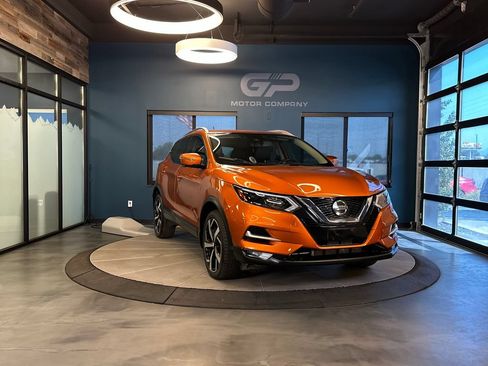 Used 2021 Nissan Rogue Sport SL w/ Premium Package AWD/4WD image 1