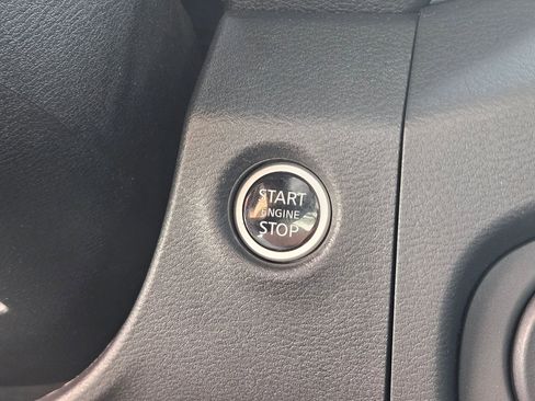 Used 2024 Nissan Frontier S image 14