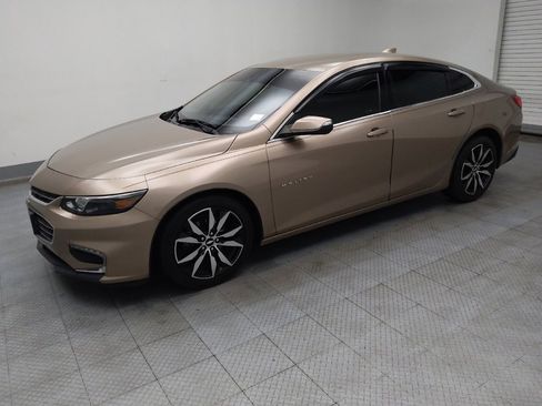 Used 2018 Chevrolet Malibu LT w/ Driver Confidence Package image 2