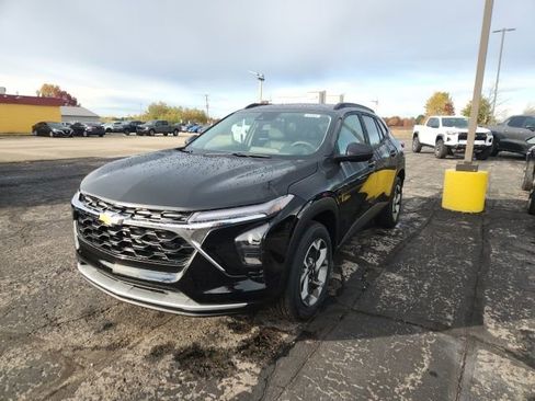 New 2026 Chevrolet Trax LT w/ Driver Confidence Package image 3