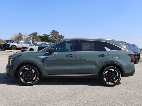 New 2026 Kia Sorento EX AWD/4WD image 4