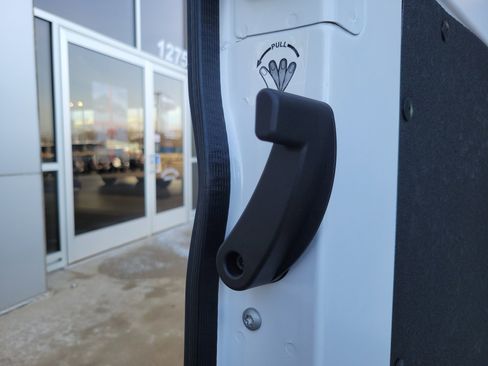 Used 2025 RAM ProMaster 2500 w/ Convenience Group image 20