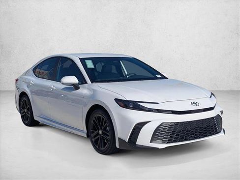 New 2026 Toyota Camry SE image 6