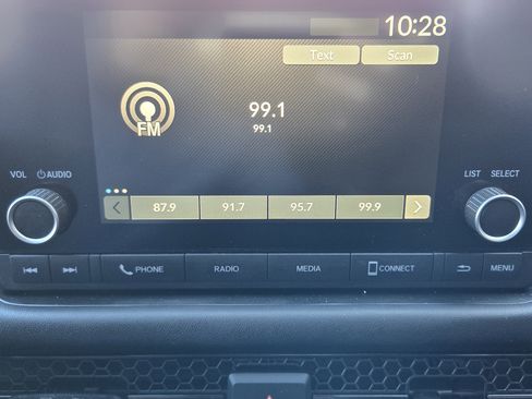 Used 2023 Honda HR-V LX image 12