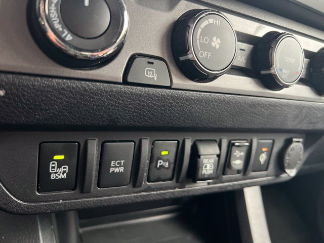Used 2019 Toyota Tacoma TRD Off-Road AWD/4WD image 21