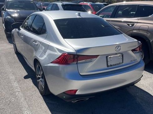 Used 2019 Lexus IS 300 300 image 2