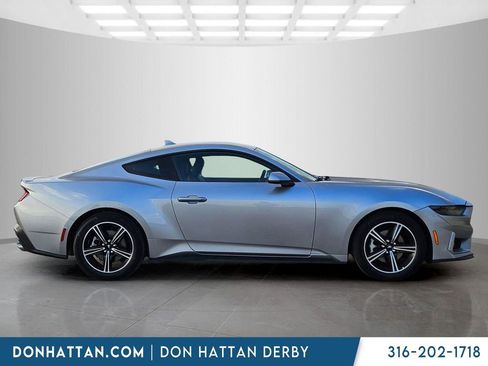 Used 2025 Ford Mustang Premium RWD image 12