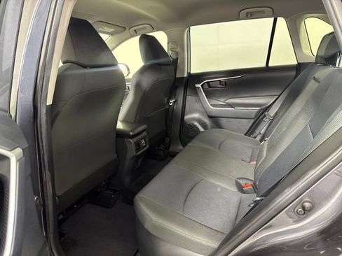 Used 2019 Toyota RAV4 LE w/ Carpet Mat Package AWD/4WD image 12